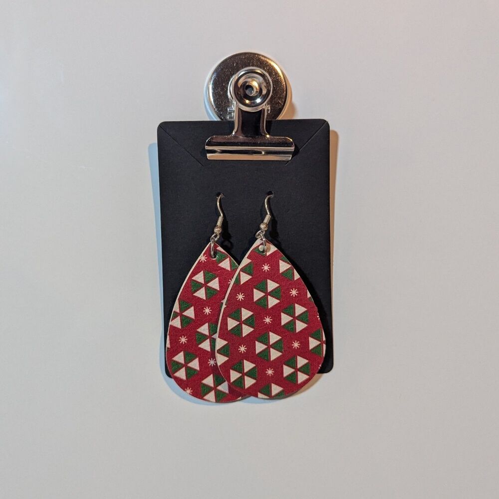 Christmas Teardrop Dangle Earrings Holiday Pattern – Lightweight Faux Leather